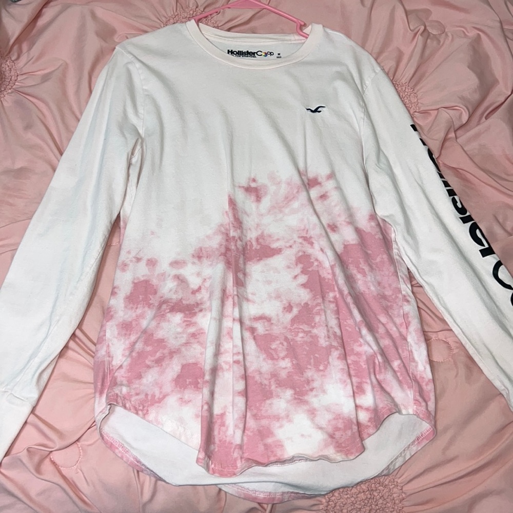 Hollister Co. tee shirt